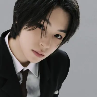 Kato Sena (加藤聖那)