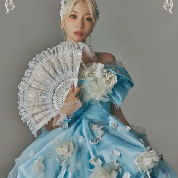 Yubin (유빈) [formerly known as Binnie (비니)]